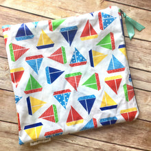 Wet Bag - Great for swimsuits and cloth diapers! Reusable swim bag.