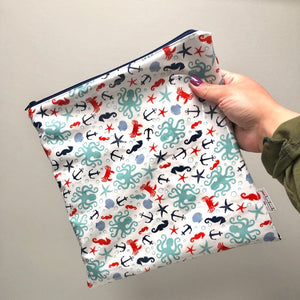 Wet Bag - Great for swimsuits and cloth diapers! Reusable swim bag.